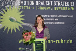 Biochemikerin Martina Schmitz arbeitet im Projekt onCGnostics mit und freut sich über den 2. Platz im Businessplan-Wettbewerb Medizinwirtschaft. Foto: Startbahn Ruhr
