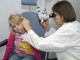 Diagnose und Therapie von Hals-, Nasen- und Ohrenerkrankungen bei Kindern stehen im Mittelpunkt beim Tag der offenen Tür am 10.12. Foto: A. Wetzel/UKJ