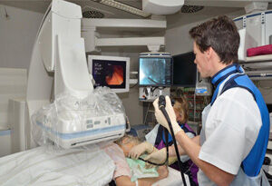 Modernste Röntgentechnik in der Interdisziplinären Endoskopie ermöglicht strahlungsarm genaueste Untersuchungen an Gallengängen und Bauchspeicheldrüse. Foto: UKJ