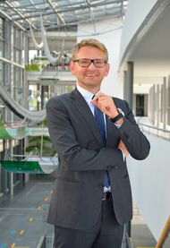 Prof. Dr. Ingo Runnebaum, Direktor der Gynäkologie sowie Leiter des Interdisziplinären Brustzentrums am Universitätsklinikum Jena (Foto: UKJ / Klinisches Medienzentrum)