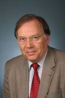 Prof. Dr. Heinrich Sauer ist Direktor der Klinik für Psychiatrie und Psychotherapie am UKJ. Foto: UKJ