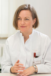 Dr. Sibylle Schliemann von der Jenaer Klinik für Hautkrankheiten. 